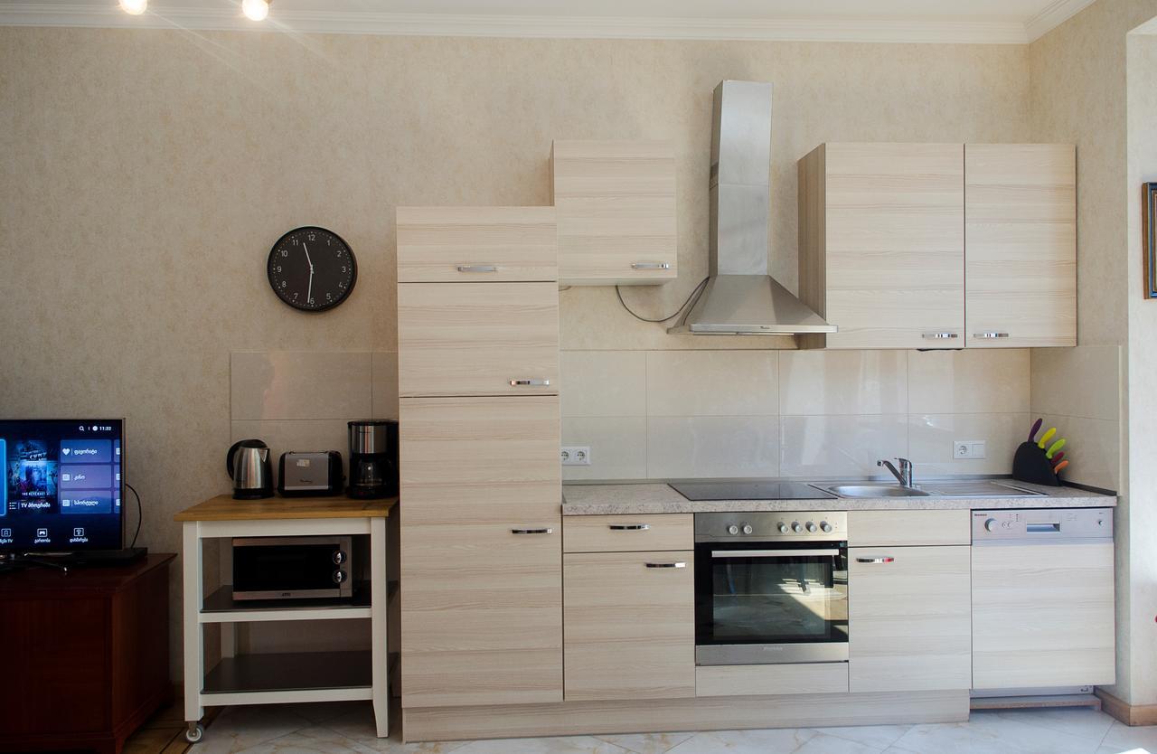 Tiflislux Apartment - Old City Philarmonic ภายนอก รูปภาพ